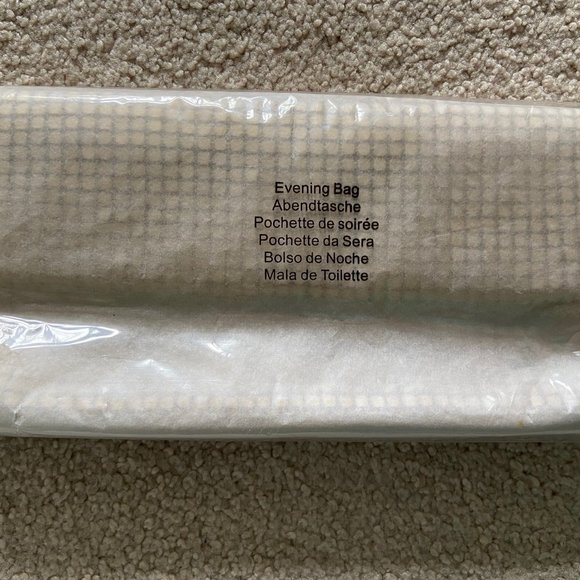 - Golden evening shinning clutch bag one single compartment pop closer new - Picture 3 of 3